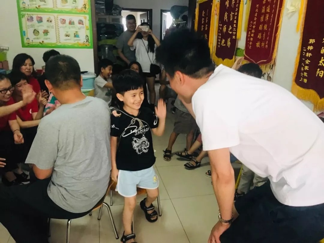 無聲的世界，有聲的愛 遠行愛