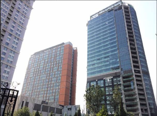 諾金中心為首旅集團在燕翔飯店原址上打造的全新高端商業綜合體。項目坐落于北京國門區域的麗都商圈，區域擁有的商住配套及花園式辦公氛圍。諾金中心入駐企業都有哪些？